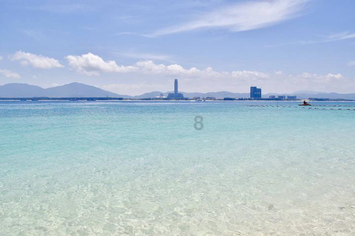 五彩几何塔